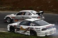 今回のドリームマッチの決勝は、ドミニク・シュワガーvs飯田章とくしくもサーキットドライバー同士の対決に。飯田選手コースオフ、シュワガーが優勝した。