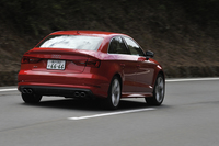 車重は1520kg。前後の重量配分は59：41。