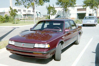 1990年代初頭のGM系の香りも好きだった。写真は「オールズモビル・カトラス」。