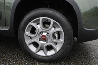 タイヤサイズは175/65R15。テスト車にはコンチネンタル・コンチエココンタクト5が装着されていた。