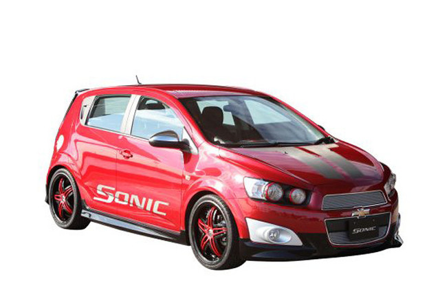 GMはシボレーブランドの3台を展示【東京オートサロン2013】 【ニュース