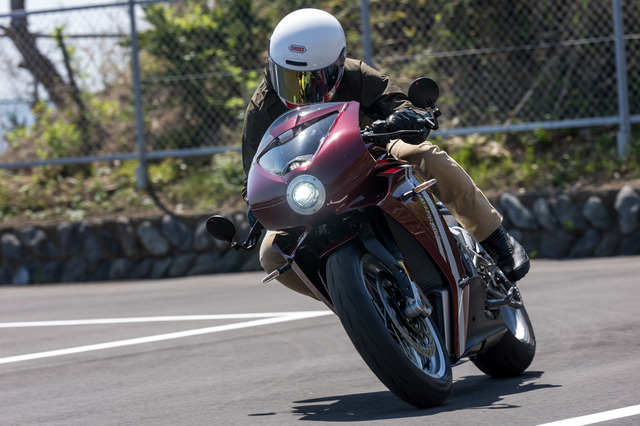 MVアグスタ・スーパーヴェローチェ98エディツィオーネ リミタータ（6MT