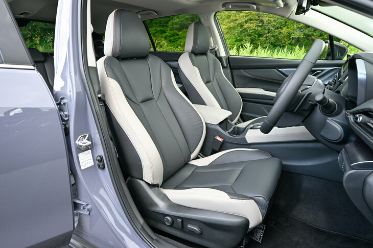 「レヴォーグ レイバック」専用設計のフロントシート。車内空間は静粛性の高さも自慢とのこと。早く取材でその実力を確かめたいものだ。