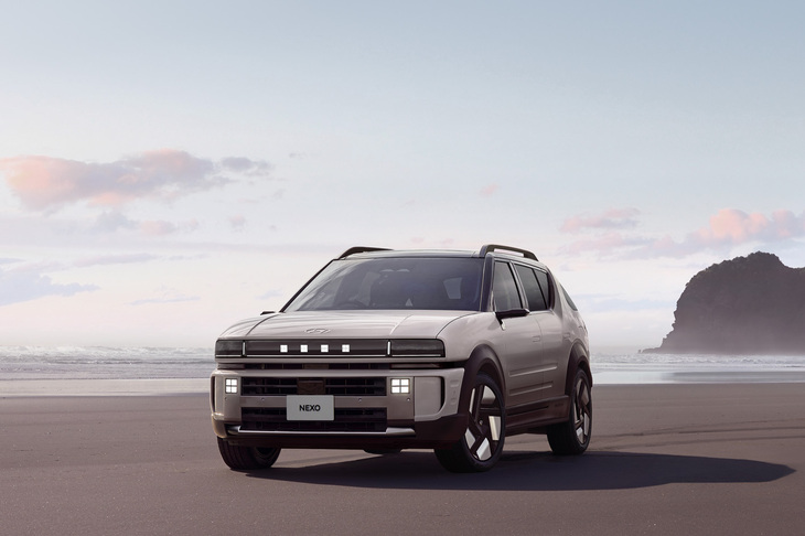 ヒョンデの燃料電池車、新型「ネッソ」のフロントビュー。