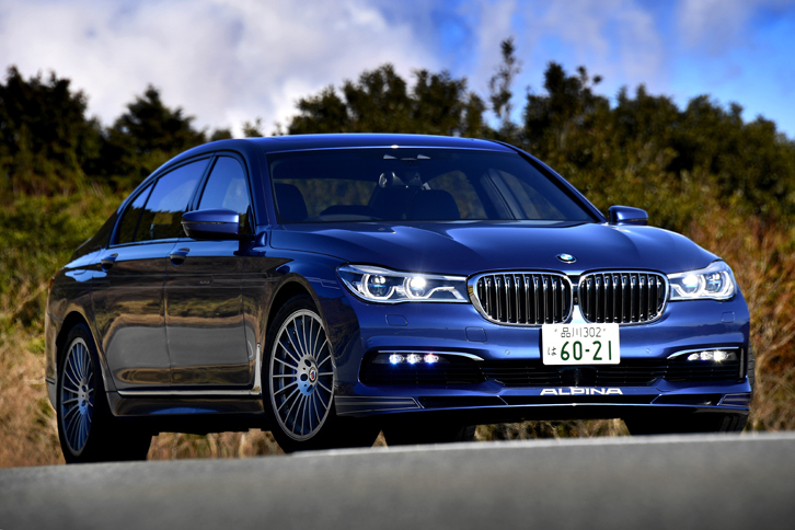 “研ぎ澄まされた一台”に選ばれた「アルピナB7ビターボ」は、大きさを意識させない車体の動きや、足まわりのしなやかさが特徴。同時に、モダンクラシックなインテリアにも注目したい。（photo：田村 弥）