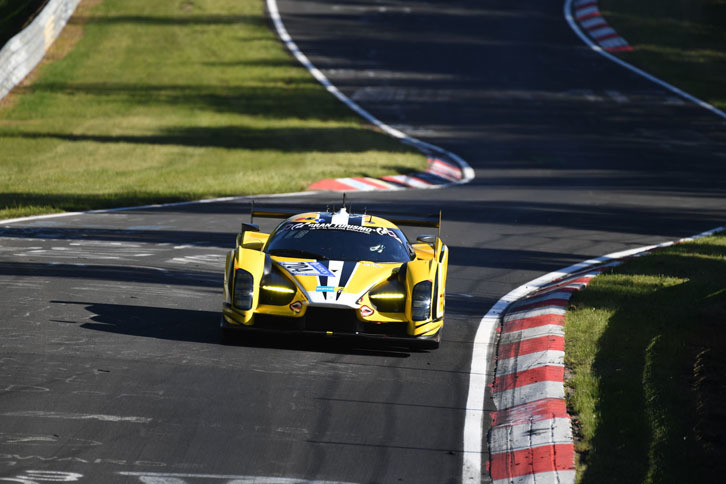 予選で圧倒的なスピードを見せつけたのが、スクーデリア・キャメロン・グリッケンハウスのオリジナルマシン「SCG003C」だった。参戦チームは、いまやニュル24時間レースの常連となったTRAUM MOTORSPORT SA。その704号車が予選を制し、ポールポジションを獲得した。704号車は最終的にリタイアしたものの、702号車が19位で完走を果たした。