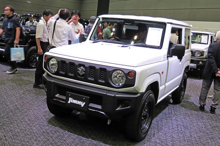 エントリーモデルの「ジムニーXG」。