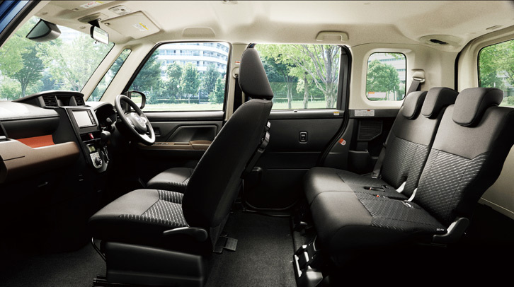 「ジャスティGスマートアシスト」のインテリア。