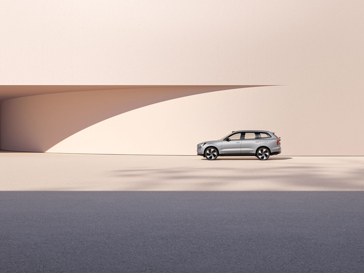 ボルボEX90（エクステリア）