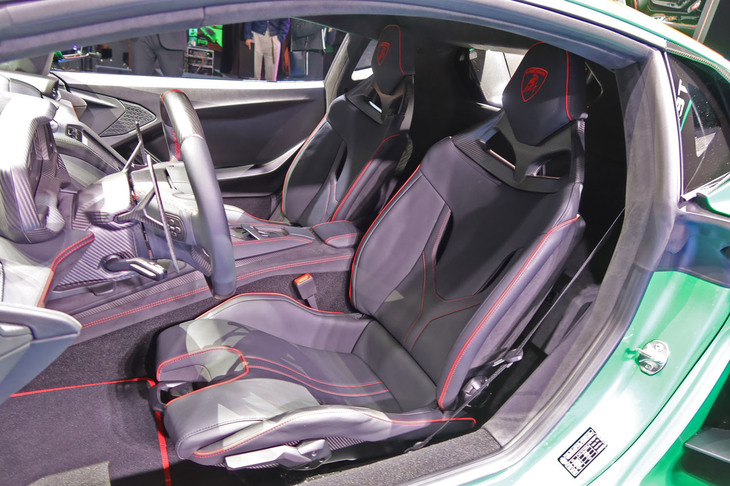 ランボルギーニ・テメラリオ＜アレジェリータパッケージ装着車＞（シート）