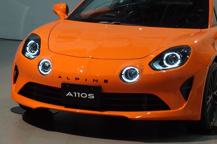 アルピーヌA110S（ヘリテージカラー採用車のフロントまわり）