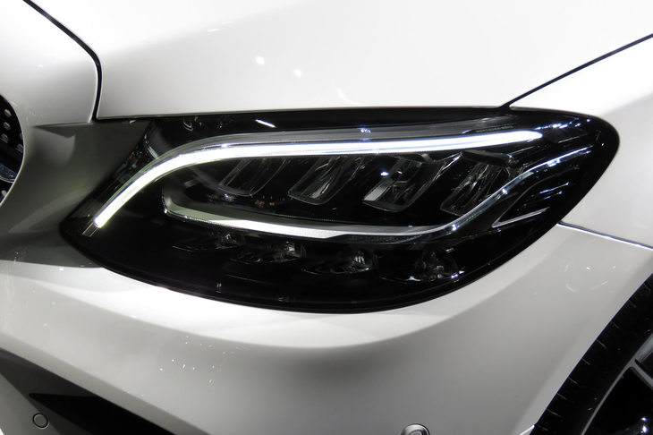 メルセデス・ベンツCクラスカブリオレ（ヘッドランプ）