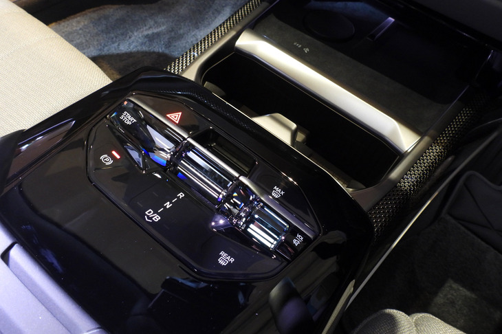 BMW i7 M70 xDrive（センターコンソール）