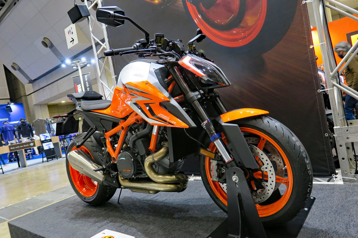 KTM 1290スーパーデュークRエボ