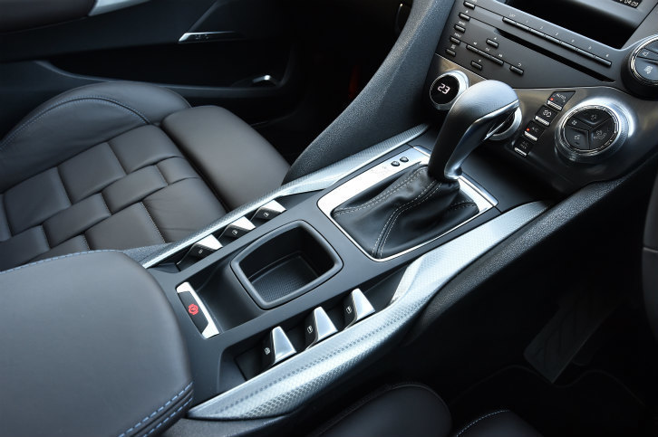 トランスミッションはアイシン・エィ・ダブリュ製の6AT。