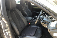 羽田空港に戻り、わが愛車ちょいワル特急こと「プジョー508」に乗り込んで思わず「なんていいシートなんだ」と感動。ゆったりとフィットする感覚は、ほかの乗り物では味わえないものだ。