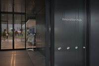 「Performance-E STIコンセプト」と「Performance-B STIコンセプト」は、スバルが2024年1月に開設した群馬・太田の「イノベーションハブ」で開発された。