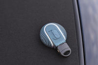 専用のカラーとデザインが採用された「シーサイドエディション」のキーフォブ。