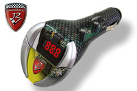 市販車のシガーソケットに取り付けられるタイプの「サウンドレーサー」はこちら。エンジンの回転数に合わせて音が変化する仕組みで、軽自動車など小型車に取り付けるとより音と走りのギャップが楽しめる。価格は6048円（税込み）。詳しくは輸入販売元のキャンディータワーまで。
	 
	