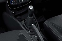 5段MTのシフトレバー。