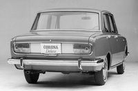 高い動力性能も3代目「コロナ」の特徴で、トヨタは名神高速道路における連続10万km高速走行などのキャンペーンを通してそれを訴求。高性能車としてのイメージを浸透させていった。