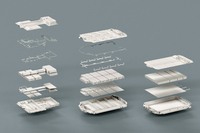 ボルボのバッテリーパックの世代ごとの比較。第3世代（右）では、バッテリーセルを構造部材として活用。バッテリーパックを車体と一体化し、車体剛性の向上と軽量化の両立に活用するとしている。