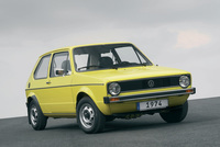 「ゴルフ」の基本となる3ドアモデル。全長×全幅×全高＝3725×1610×1410mm、ホイールベース＝2400mmというサイズは、全長を除けば生産終了した「up!」よりもコンパクトだった。