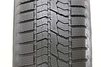 トレッドパターンの開発にあたってはコンピューター解析を駆使した独自のタイヤ設計基盤技術「T-MODE（ティーモード）」を活用している。