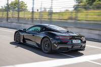 あらゆるものが電動化される時代に、ゼロからこのようなクルマをつくり上げるとは。親愛なるマセラティの開発者たちよ、グラッツィエ ミッレ（Grazie Mille）！