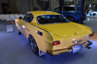 テールフィンの美しい「P1800」のリアスタイル。「エンジンも組み直し、調子は最高です！　昨年手に入れて、すでに3000kmを走破しました」と木村社長。