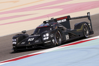 ポルシェは2014年から、世界耐久選手権のトップカテゴリーであるLMP1クラスにフル参戦を開始。2015年も参戦を続ける予定で、レーシングモデル「919ハイブリッド」の開発を進めている。
    