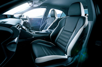 装備の充実したレクサスIS“Fスポーツ”発売の画像