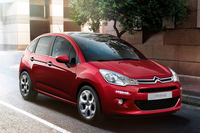 「シトロエンC3」
    