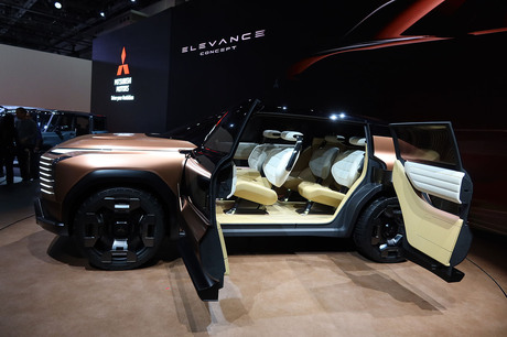 三菱自動車はジャパンモビリティショー2025において、ユーザーの冒険を後押しする未来型SUV「エレバンス コ...
