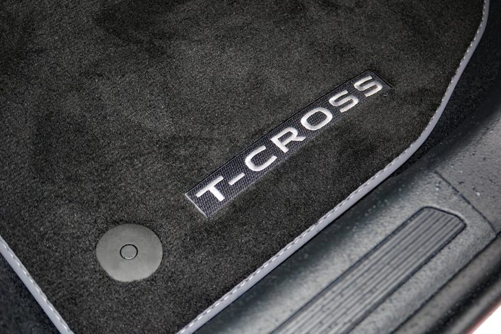 フォルクスワーゲンTクロスTSI 1stプラス（カーペット）