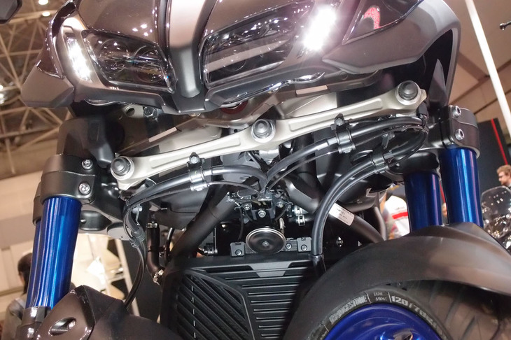 ヤマハ・ナイケン（フロントフォークのブリッジ部）