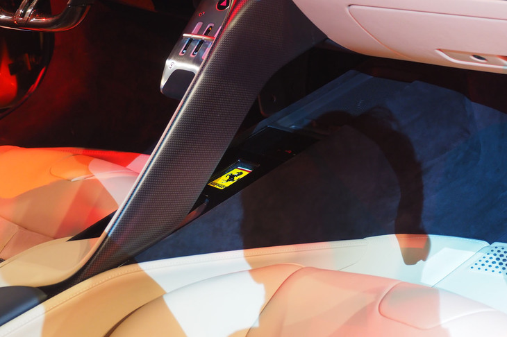 フェラーリ849テスタロッサ（コックピットのエンブレム）