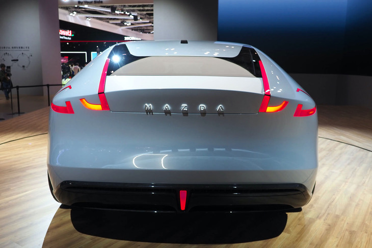 マツダ・ビジョンXクーペ