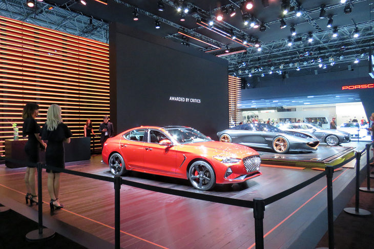 ジェネシスブースの様子。