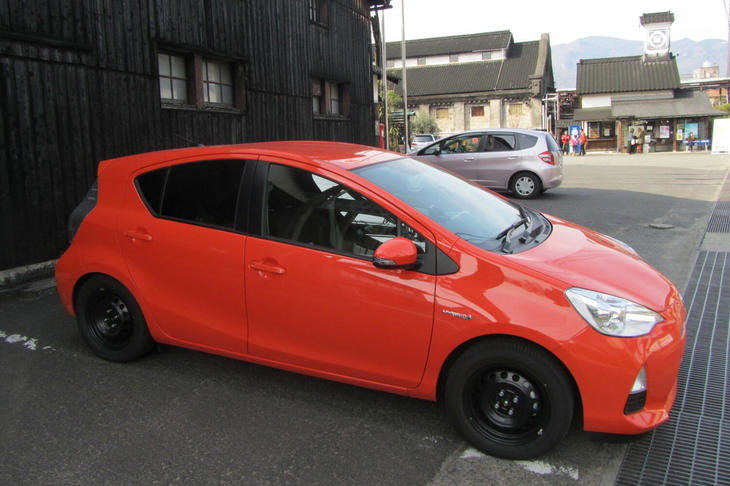 筆者のかつての愛車、「トヨタ・アクア」。