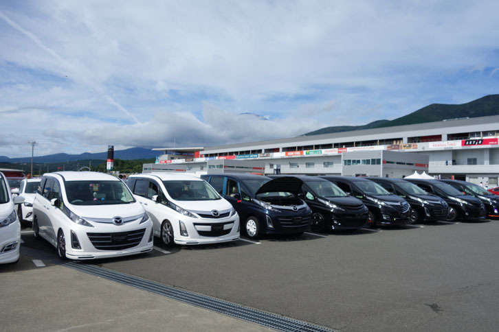 「ビアンテ」の集合写真はとても貴重だと思う。眼福ナリ。