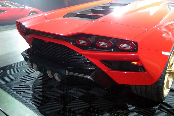 ランボルギーニ・カウンタックLPI800-4（リアまわり）