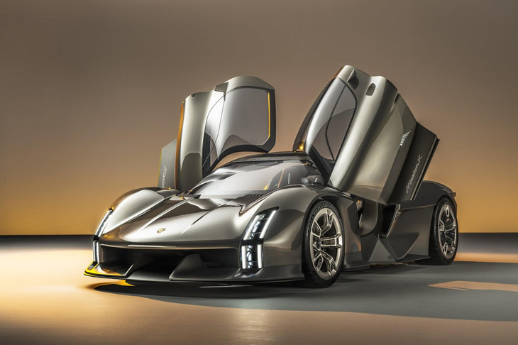 2023年6月にドイツで発表された、電動ハイパーカーのコンセプトモデル「ミッションX」。ポルシェのなかでは、“911デザイン”を脱したモデルへの取り組みも、ないわけではないようだが……。