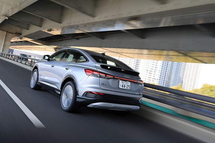 2つのタイヤを試しての印象は、「SUV向けのプレミアムタイヤとして、どちらを選んでも間違いなし」というものだった。あとは、より快適性を重視するなら「アレンザLX100」、スポーティーさを重視するなら「アレンザ001」と、乗り方の好みに合わせて選べばいいだろう。2つの製品ラインナップと豊富なサイズバリエーションによって、幅広いニーズに応えるアレンザに、死角はなさそうだ。