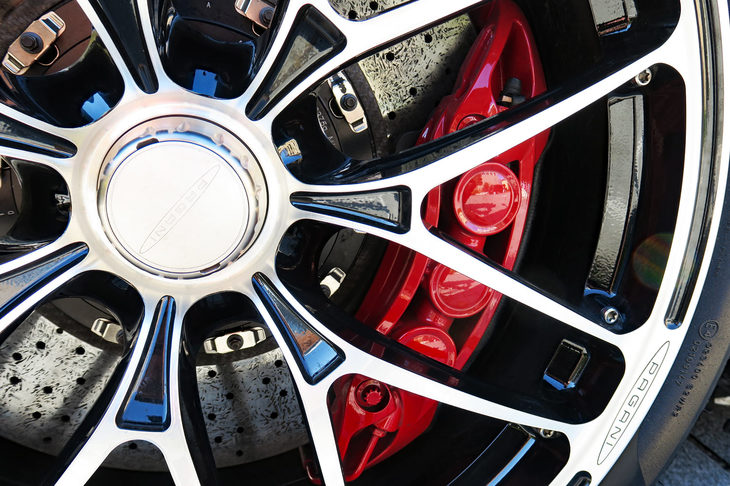 パガーニ・ウアイラ ロードスターBC（フロントブレーキキャリパー）