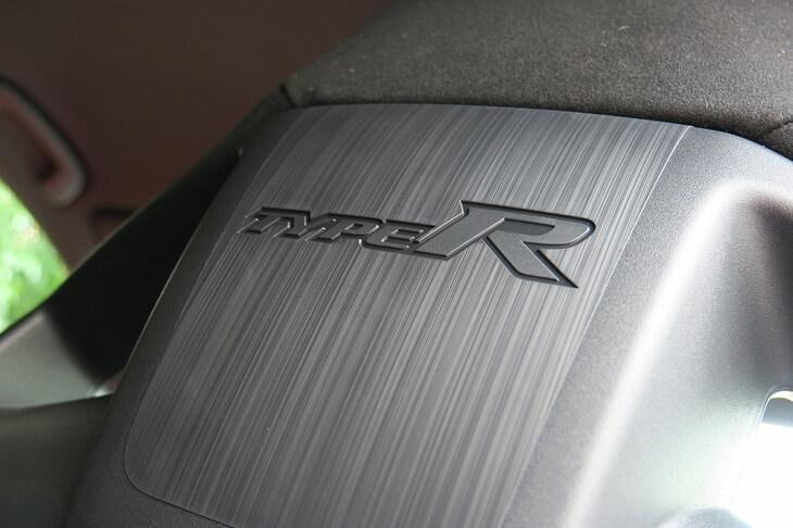 ホンダ・シビック タイプR（「TYPE R」ロゴ）