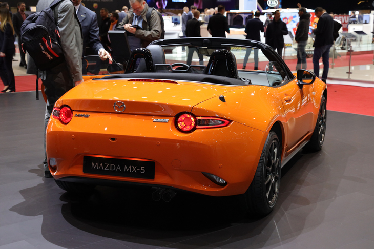 マツダMX-5ミアータ 30thアニバーサリーエディション