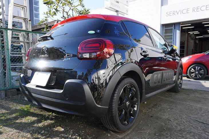 「C3 JCC＋」のリアビュー。