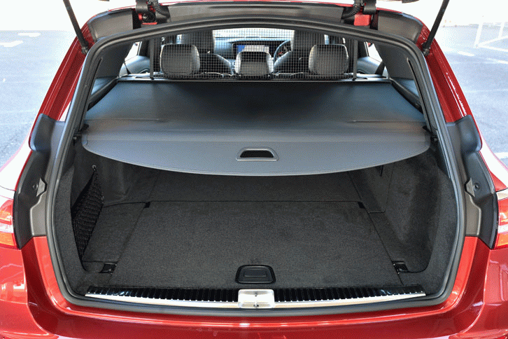 荷室容量は640～1820リッター（クリックすると荷室のバリエーションが見られます）。