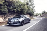 標準車よりスタビリティーを高める方向のチューニングが施された「A110S」だが、コントロール性の高さは変わらず、S字コーナーなどではテンポのよい走りを楽しめる。